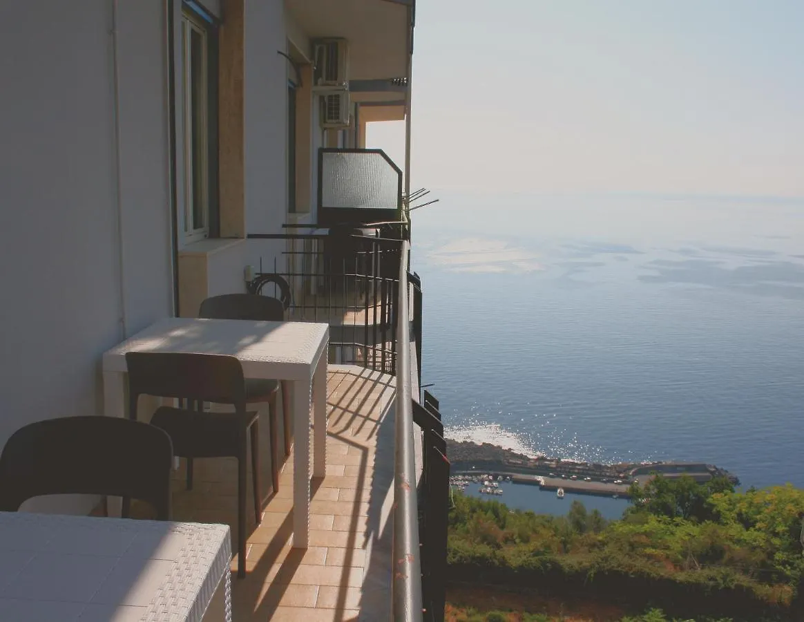 Il Balcone Di Galatea Apartment Acireale